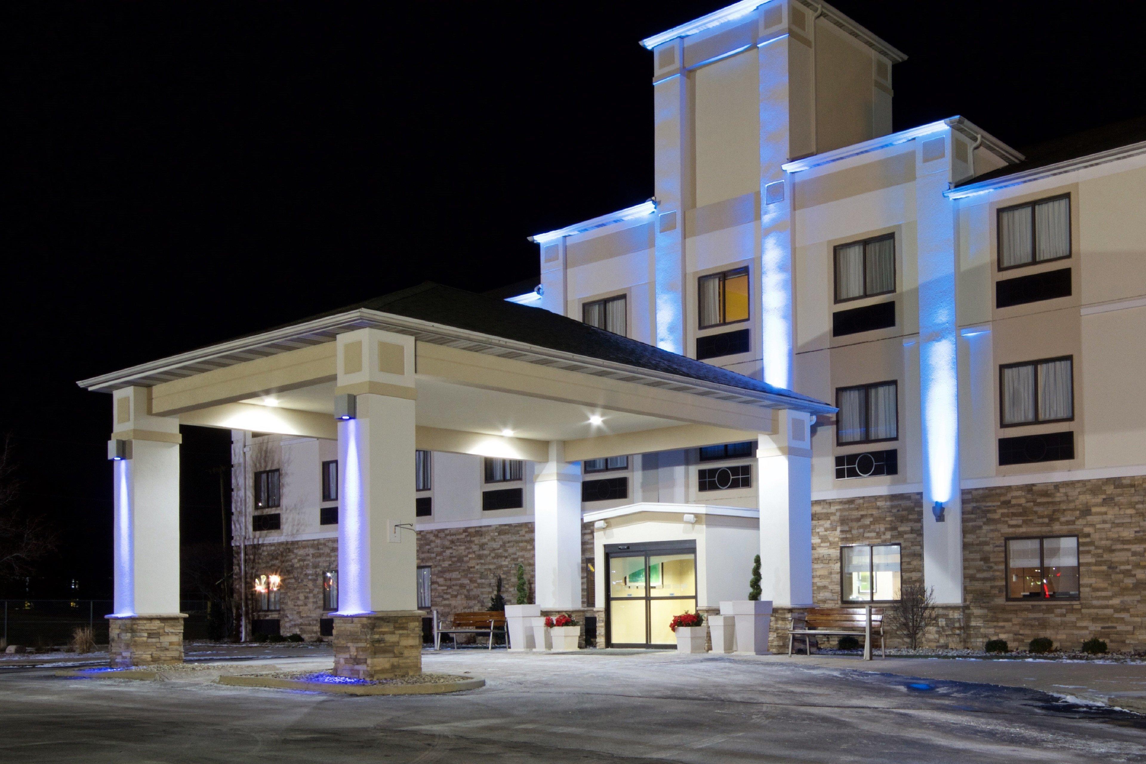 Holiday Inn Express Adrian By Ihg Exteriör bild