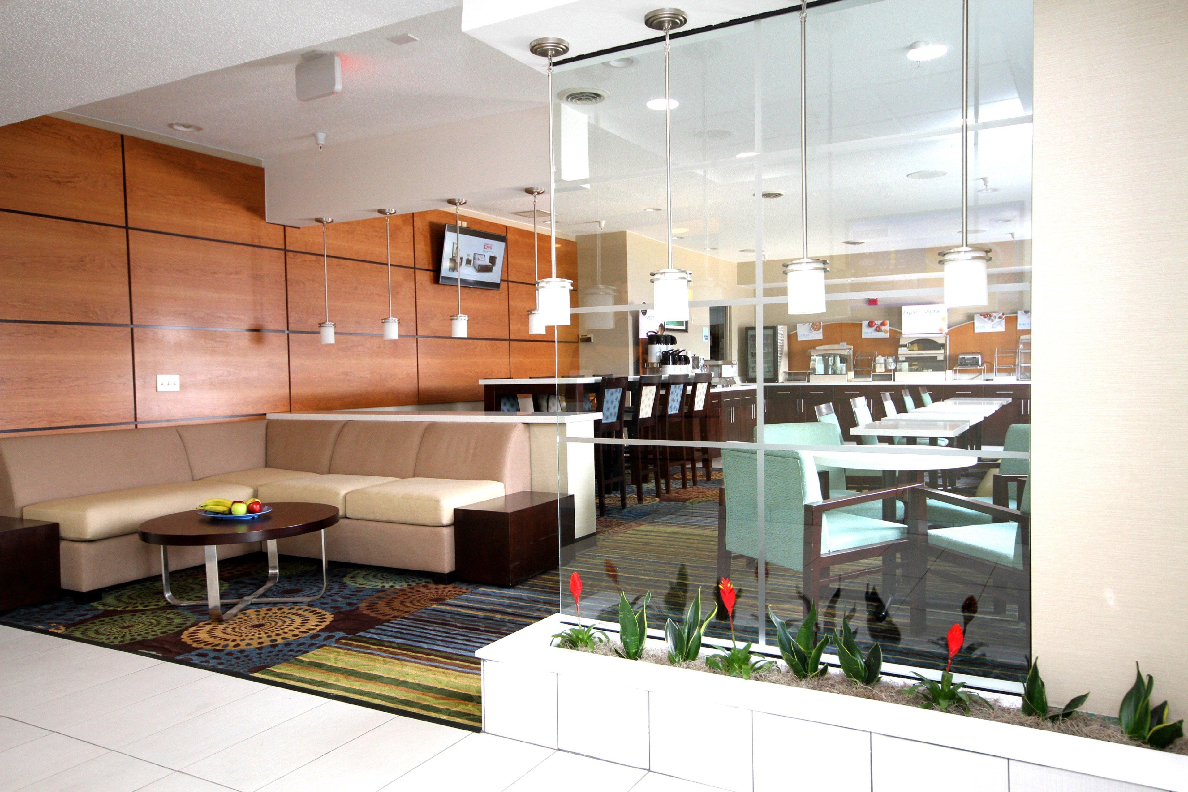 Holiday Inn Express Adrian By Ihg Exteriör bild