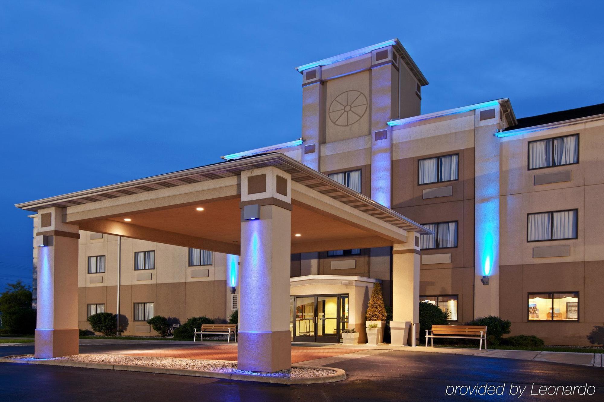 Holiday Inn Express Adrian By Ihg Exteriör bild