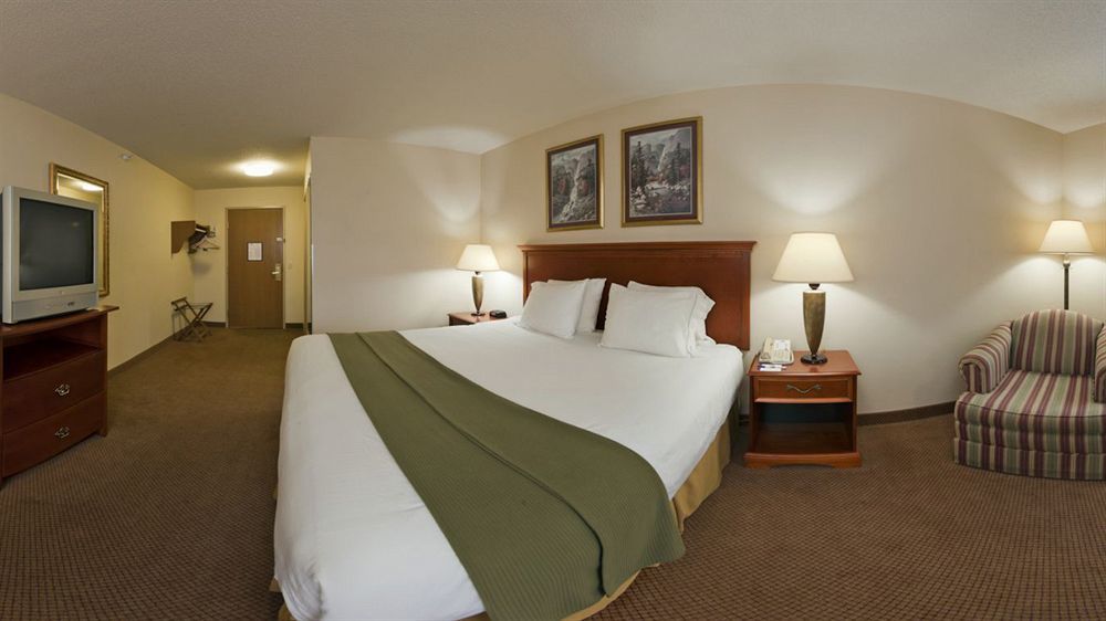 Holiday Inn Express Adrian By Ihg Exteriör bild